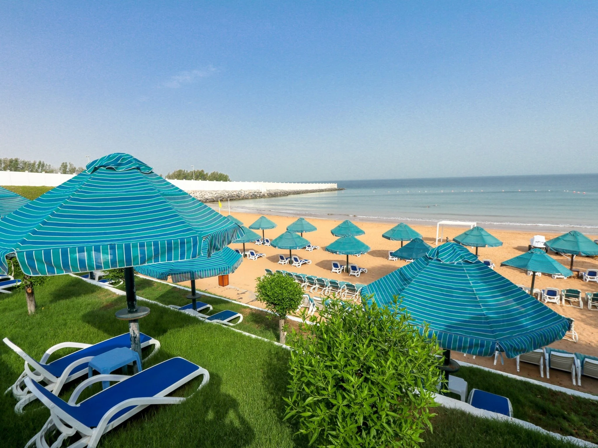BM Beach Hotel Ras Al Khaimah: Guide & Review